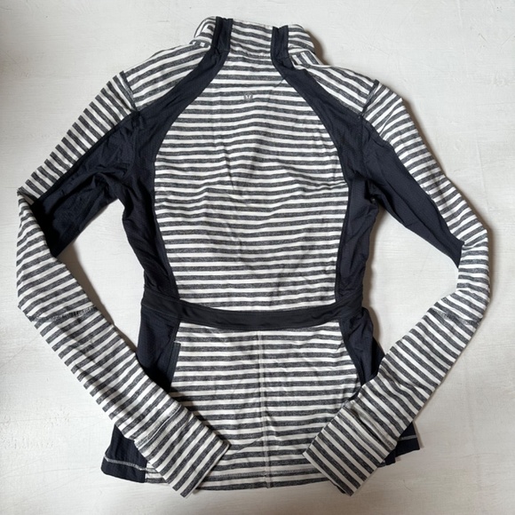 Lululemon Stripe Run Hills 1/2 Zip Pullover - Picture 5 of 5